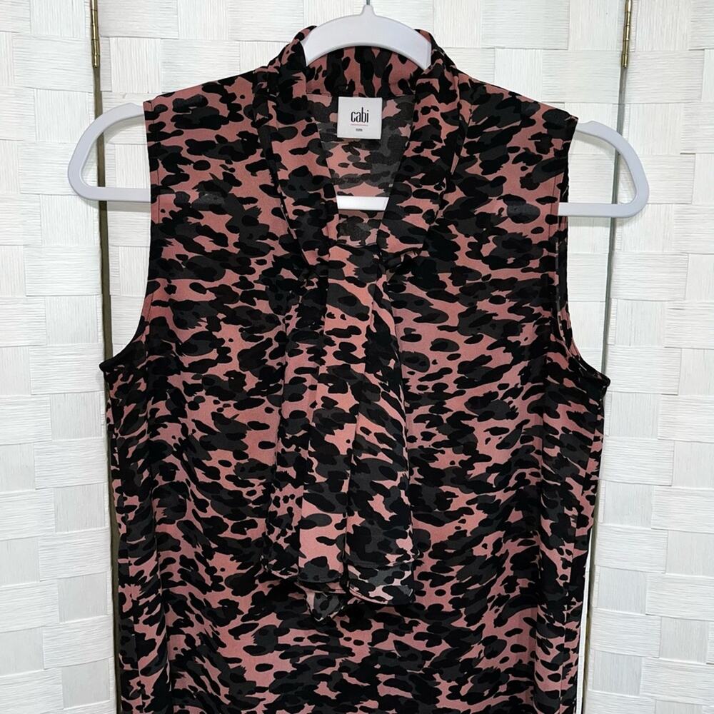 Cabi Womens 9 To 5 Blouse In Animal‎ Print Bow Tie Neck 3075 Size Small - Picture 3 of 10